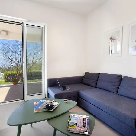 Estate4home - Corinna