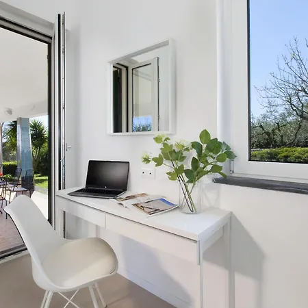 Estate4home - Corinna