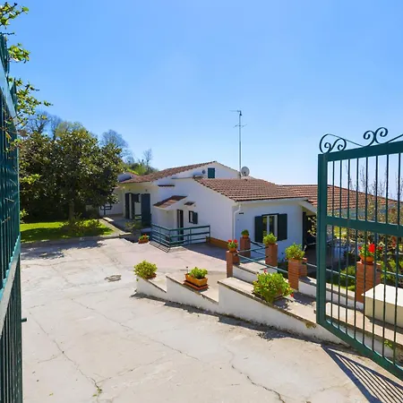 Estate4home - Corinna *